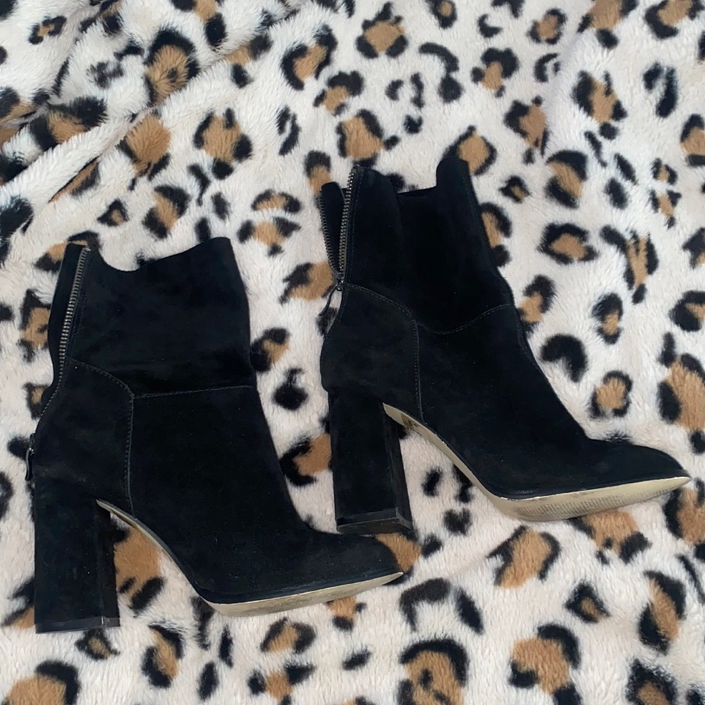 Black, Suede, Size 6.5 Chinese Laundry Heeled Boots
